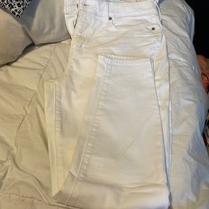 Ankle crop Levi white jeans sz 12